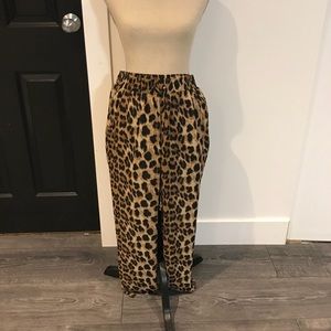 Leopard print pant